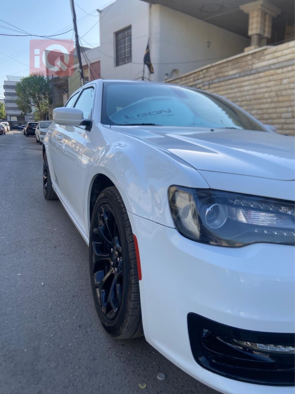 كرايسلر 300
